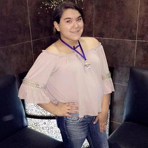 Meet your Posher, Roxy